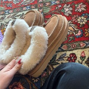 UGG Tan Shearling Women's Slippers